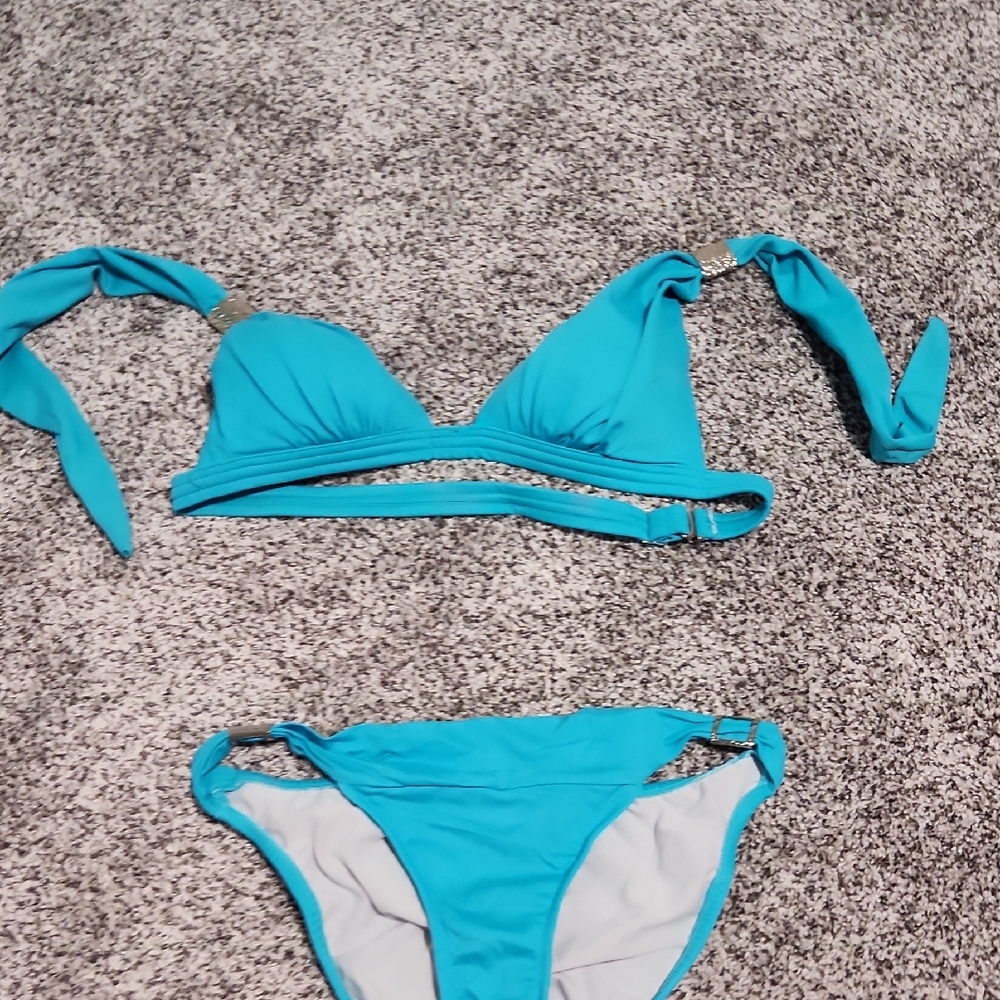 Chic Turquoise Bikini Set